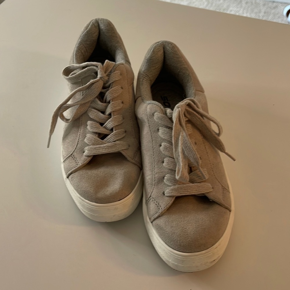 F30 Soda gray sneakers